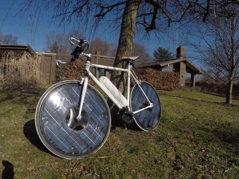 Solar-Bike-by-Jesper-Frausig-1
