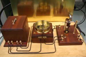 Marconi vastuvõtja: aku, relee, koheerer, kell, antenn